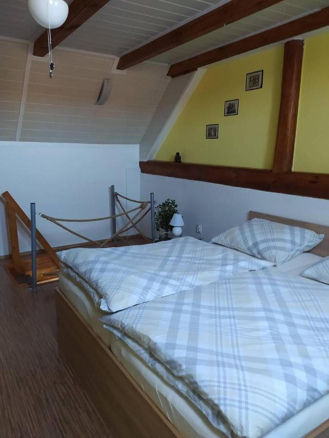 Apartman Na Statku Appartement Klec Buitenkant foto